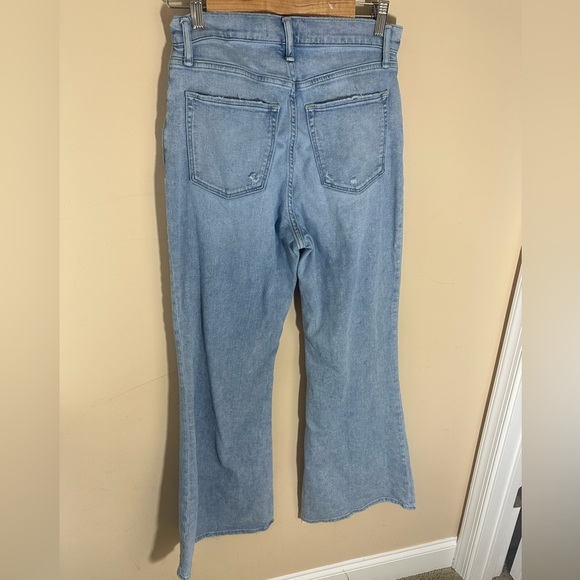 Abercrombie Fitch flare ultra High Rise Curve Love light wash Denim jeans 8 29 - Picture 3 of 9